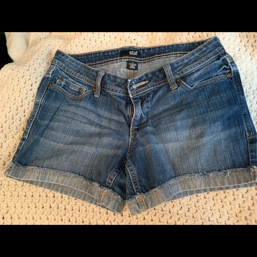 A.N.A shorts